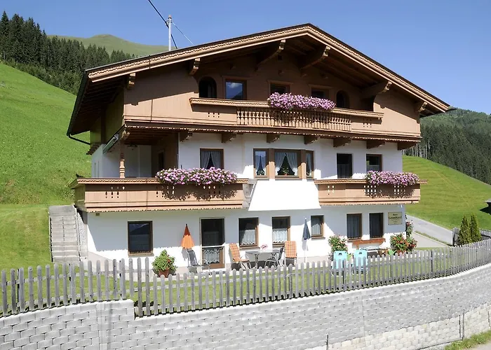 Haus Leonhard アパート トゥクス